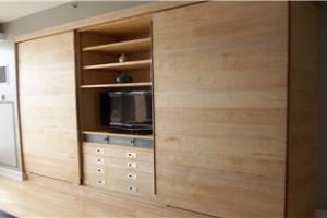 China Best Lacquer Wardrobe PR-WD08